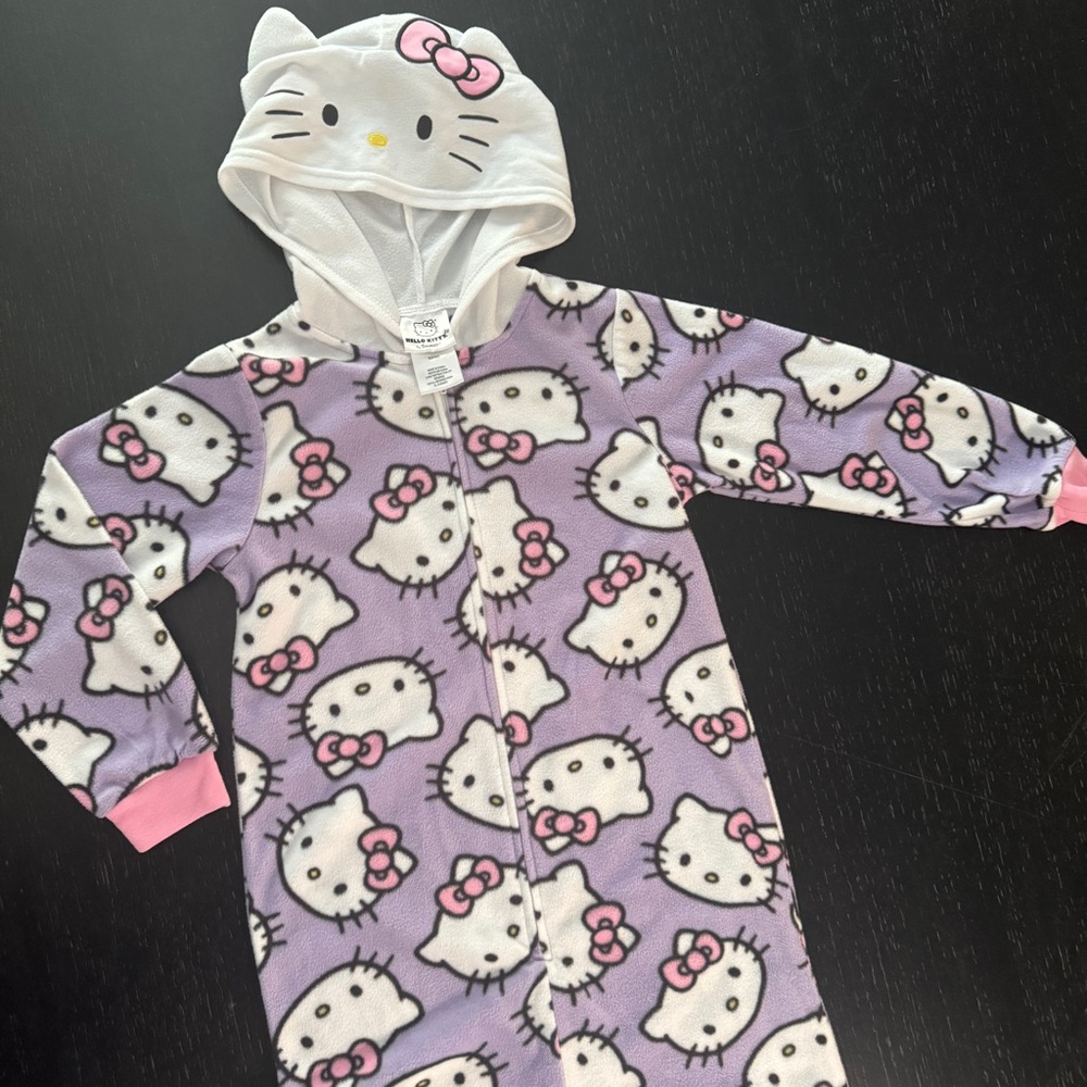 Hello Kitty Onesie Zipper Footie Pajamas - Picture 7 of 10